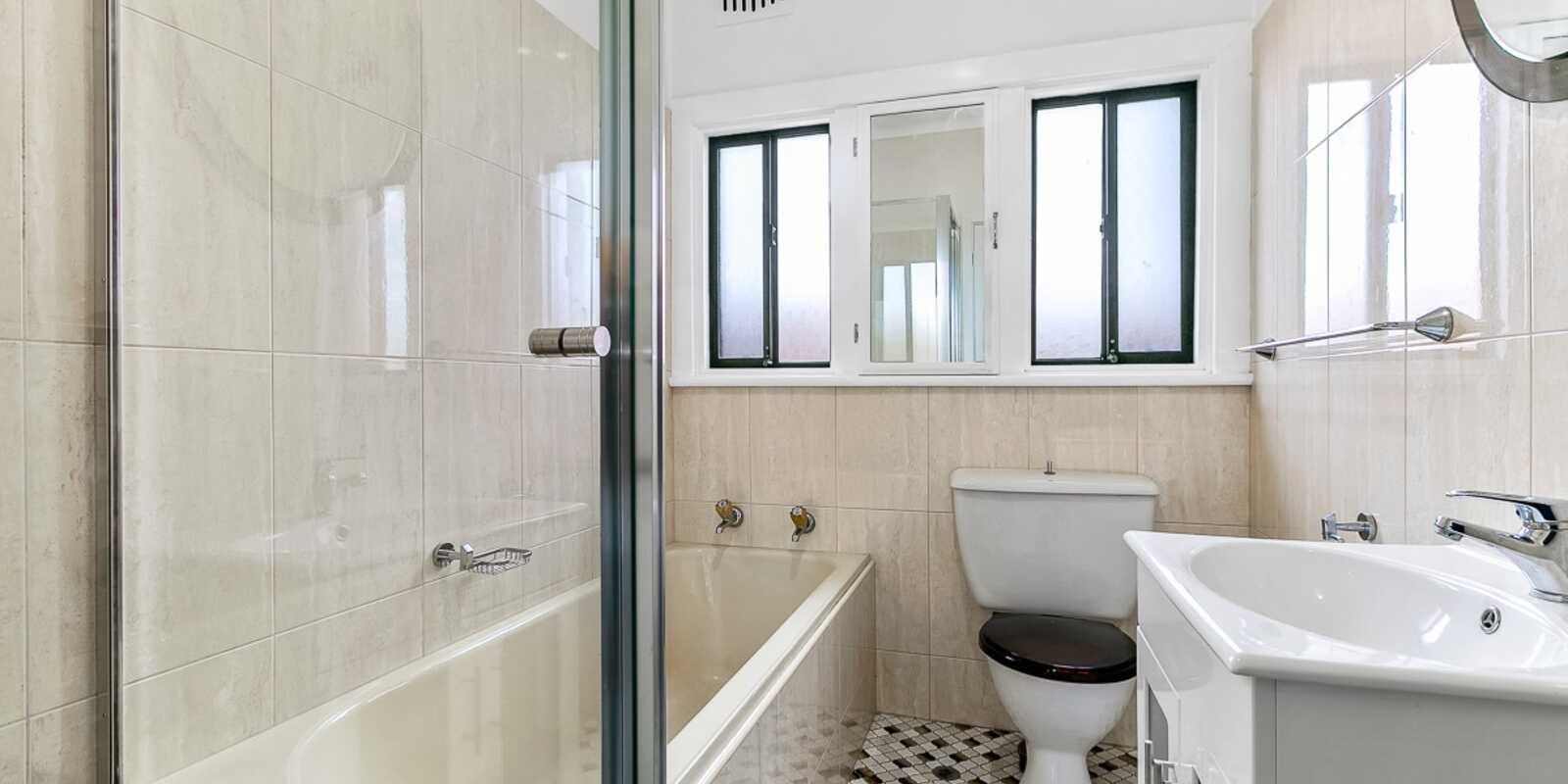 4 Weston  Avenue Narwee