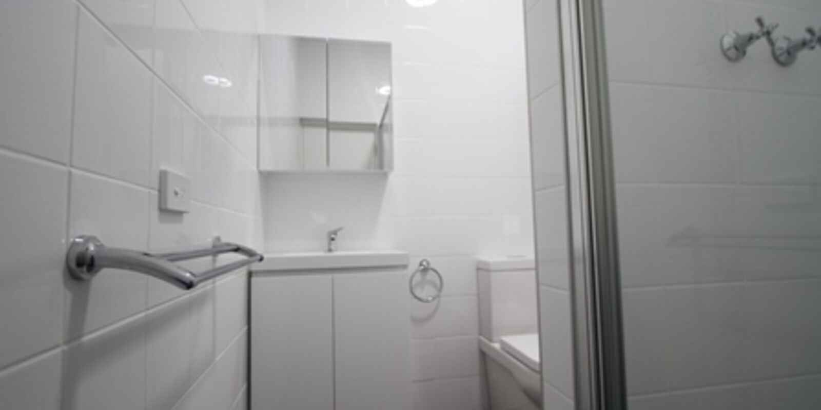 1/1 EDGEWARE ROAD Enmore