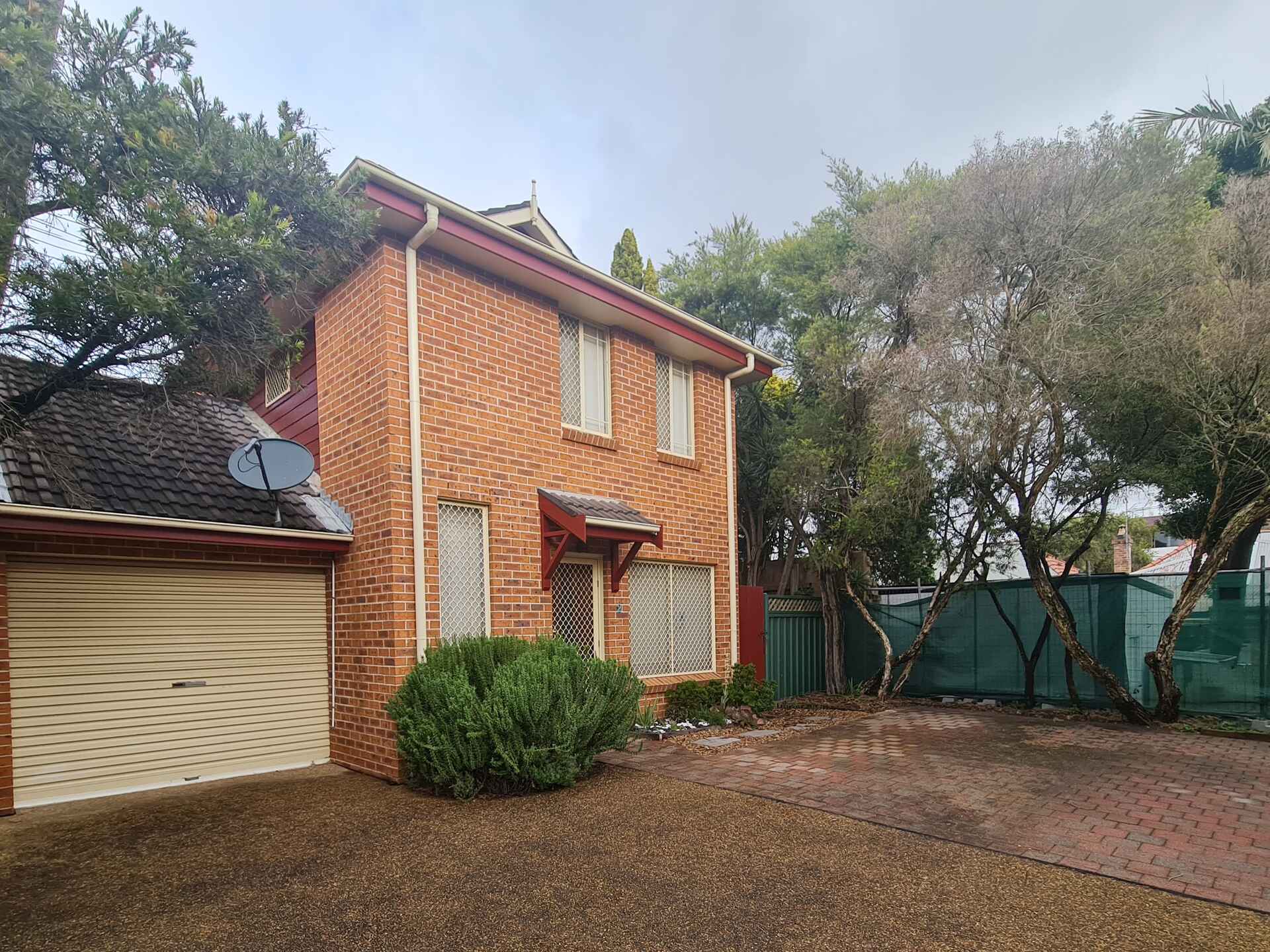 2/10a Alice Street Newtown
