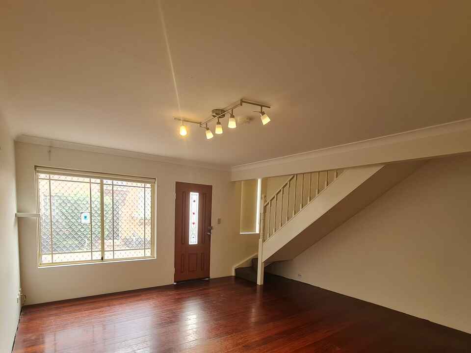 2/10a Alice Street Newtown