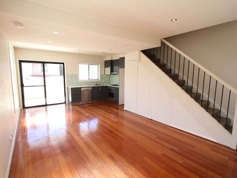 8/15-23A Knight Street Erskineville