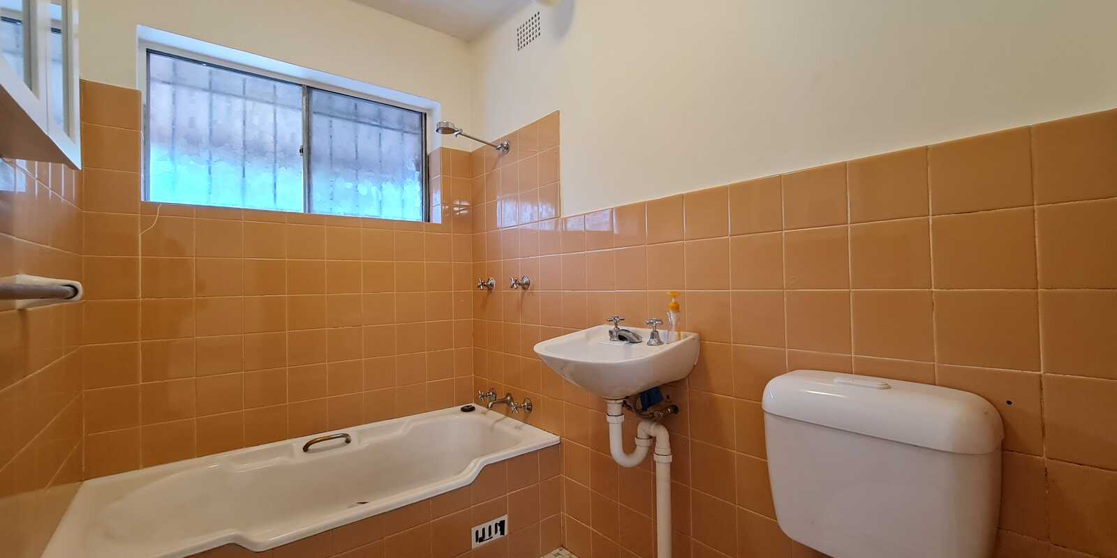 1/43 Commodore Street Newtown