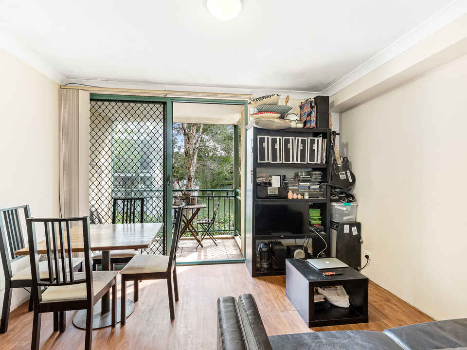 28/1 LINTHORPE STREET Newtown