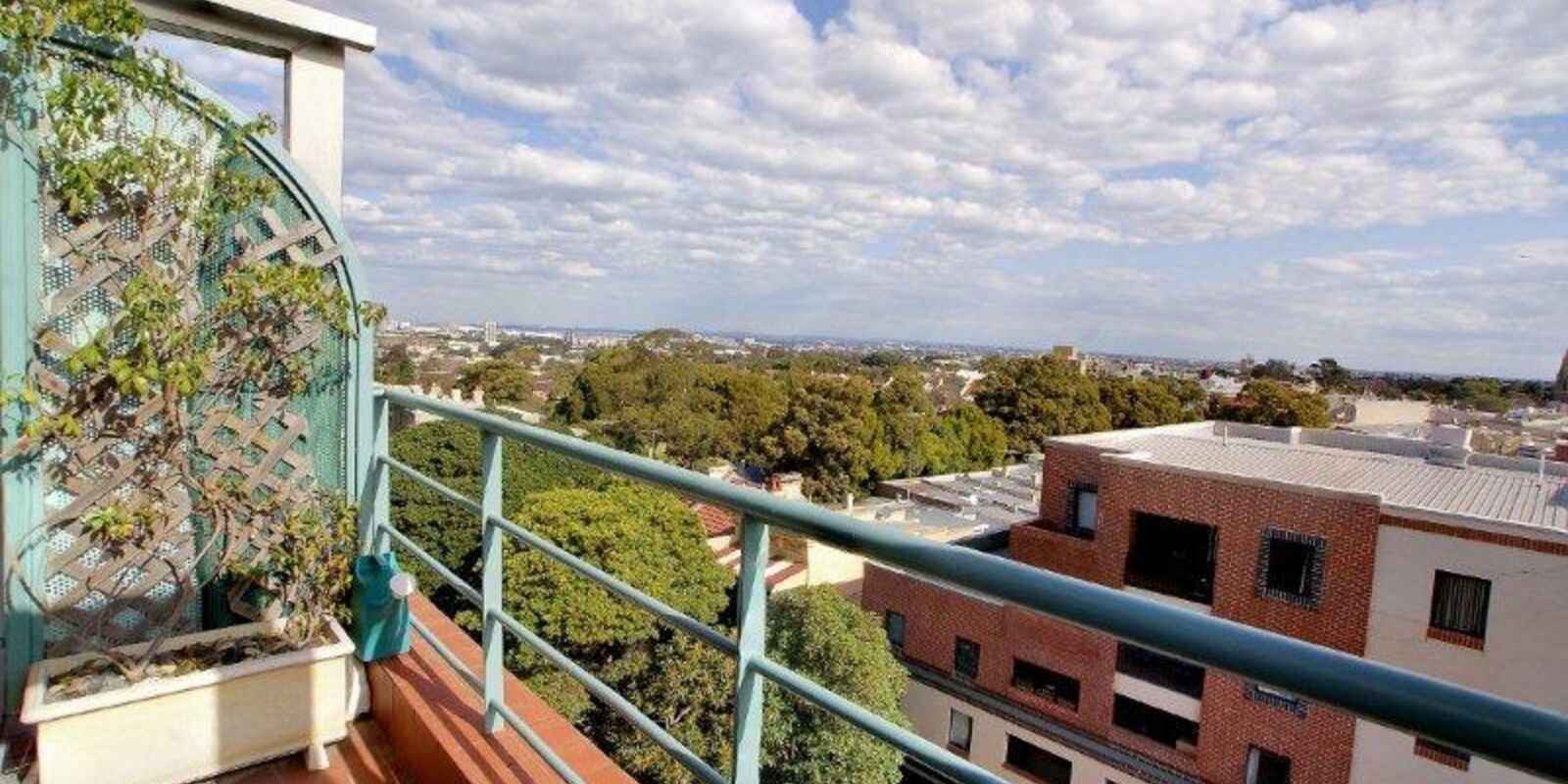 521/74-88 King Street Newtown