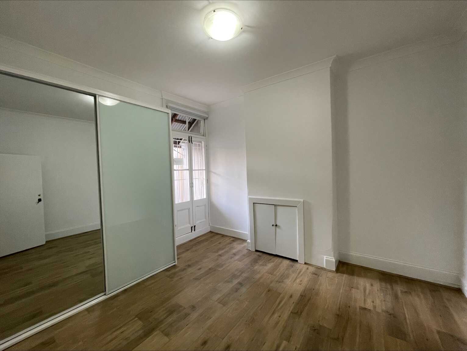 8A BAILEY STREET Newtown