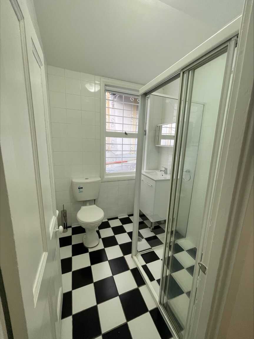 8A BAILEY STREET Newtown