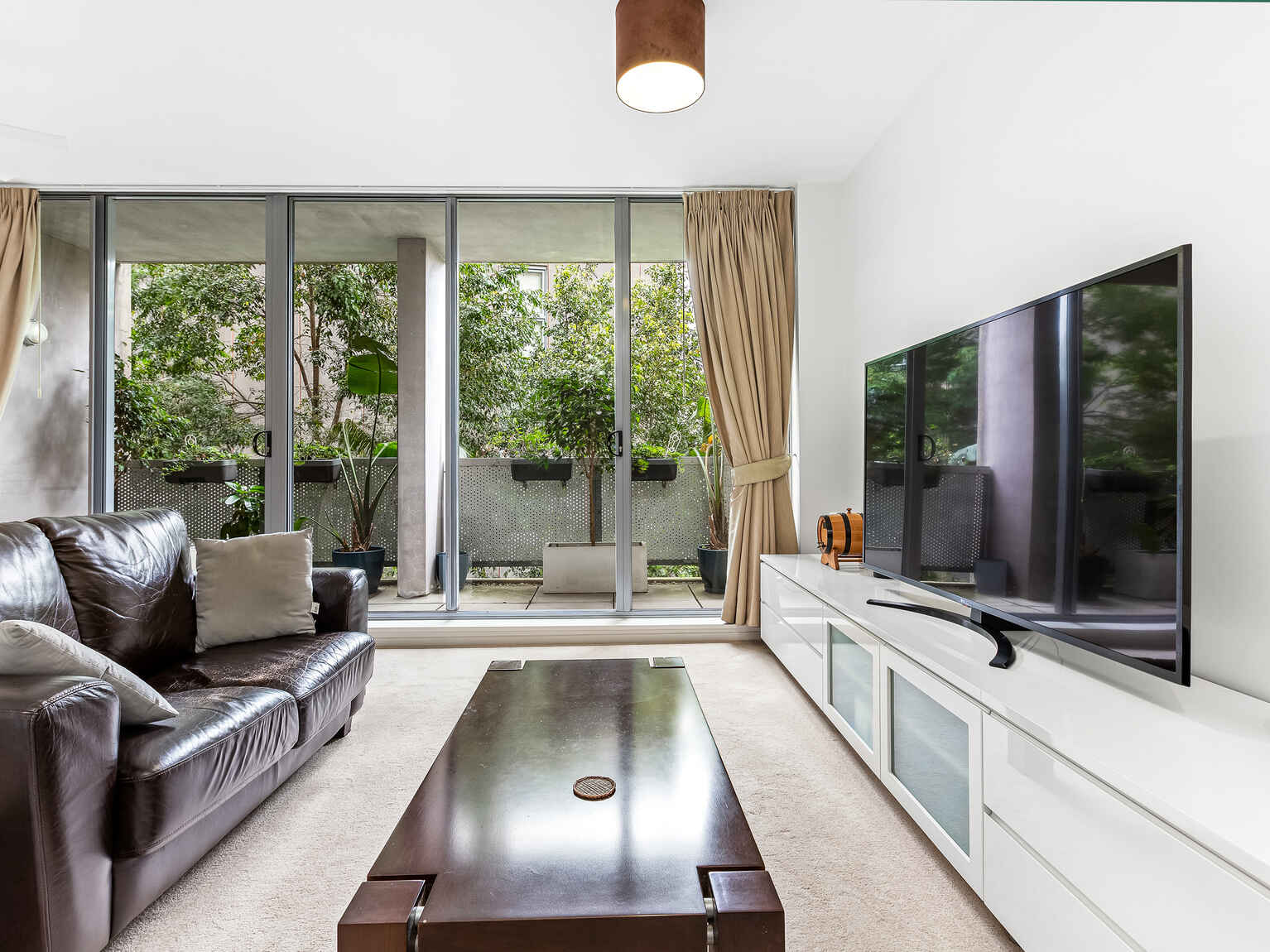 51/1 GLADSTONE STREET Newtown