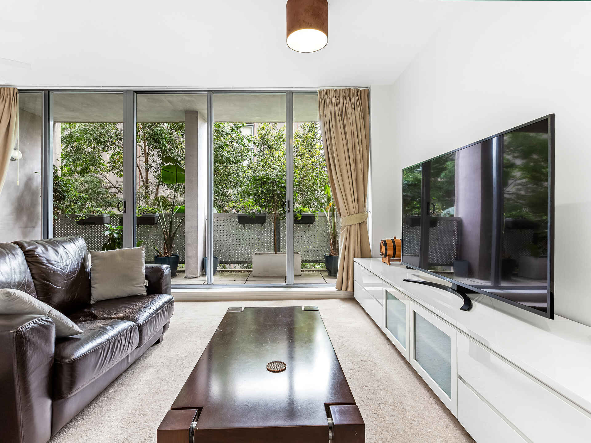 51/1 GLADSTONE STREET Newtown