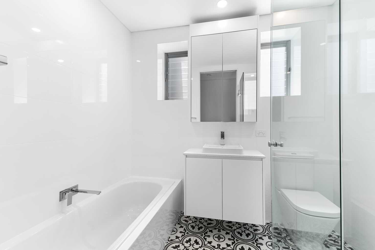 1/44 Enmore Road Newtown