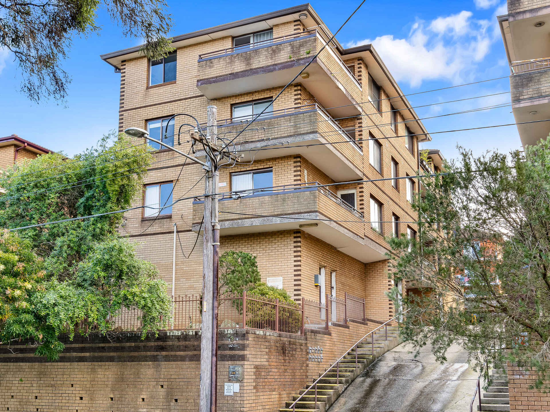 2/24-26 GLEN STREET Marrickville