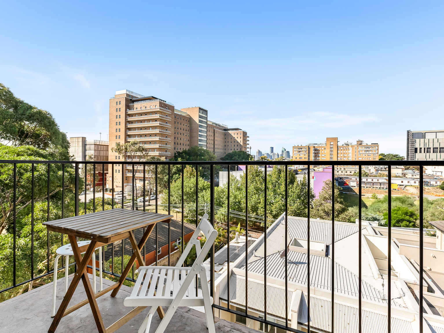 701/144 Mallett Street Camperdown