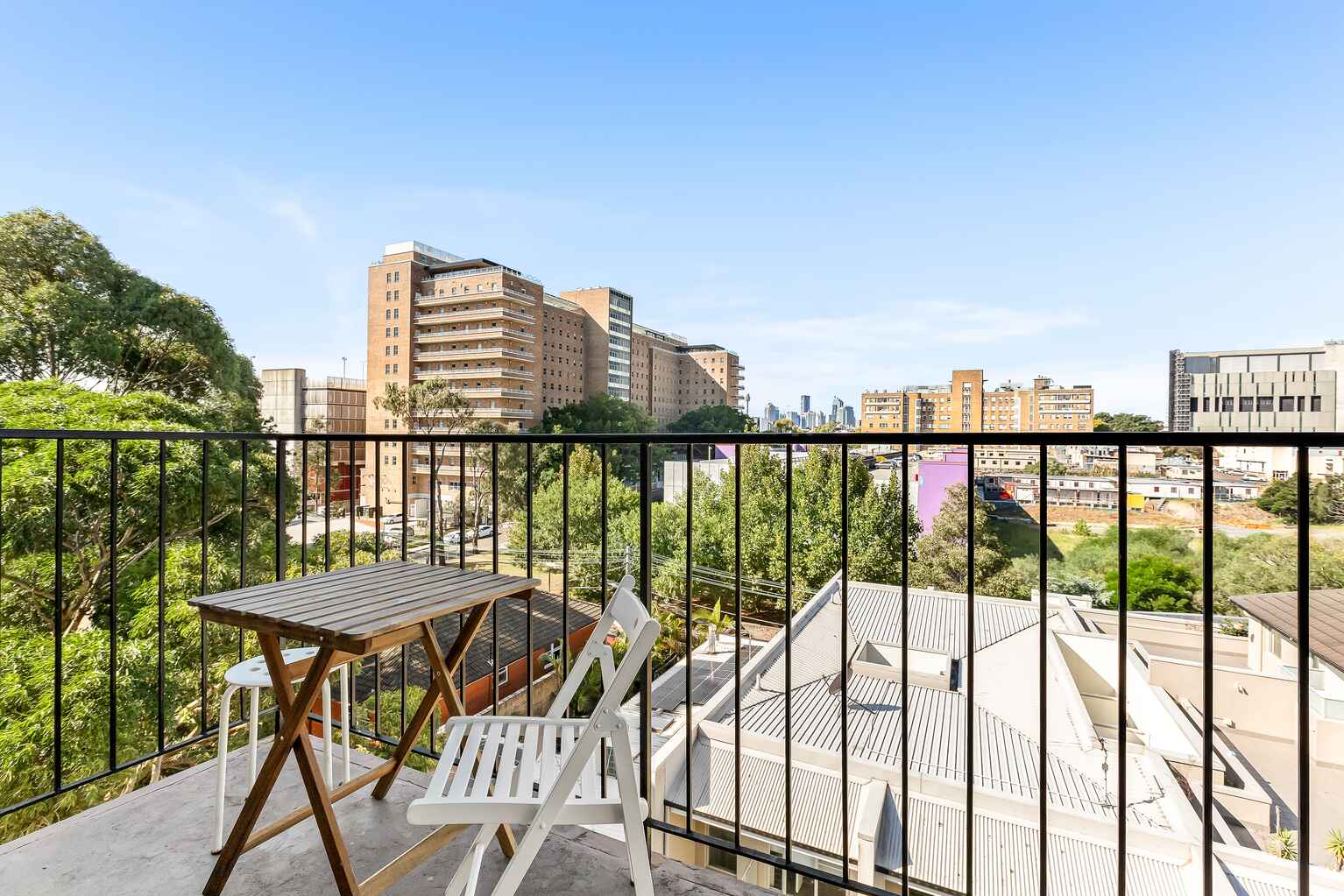 701/144 Mallett Street Camperdown