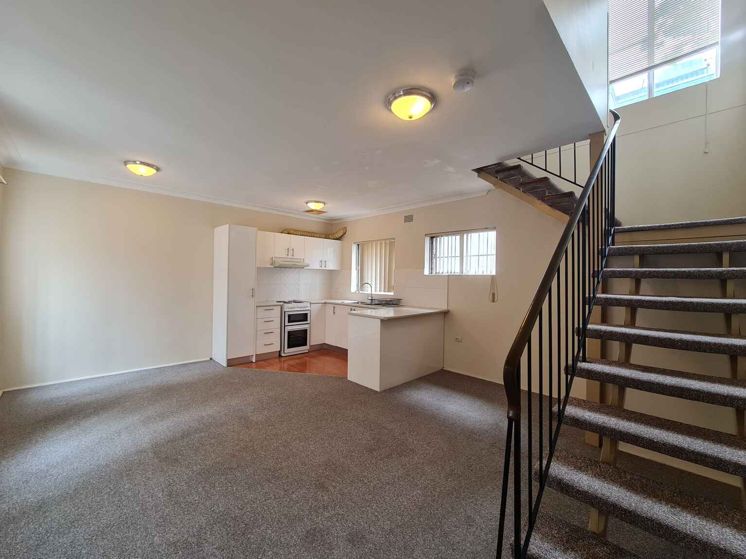 2/102 Darley Street Newtown