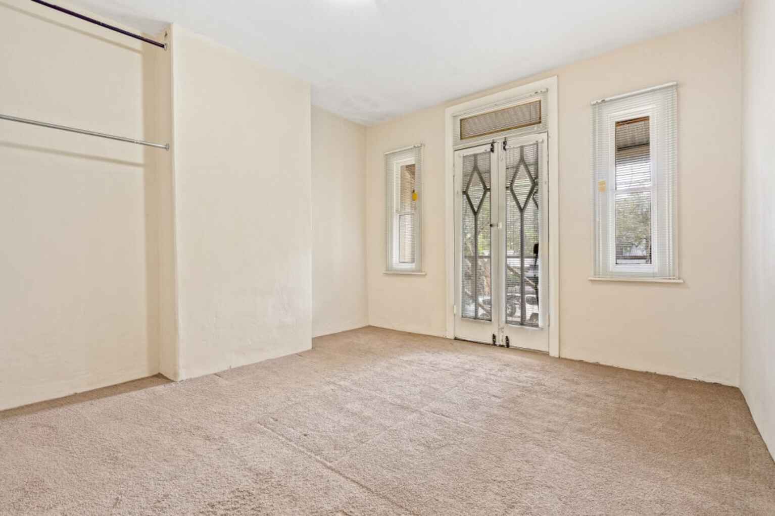 81 Garden Street Alexandria