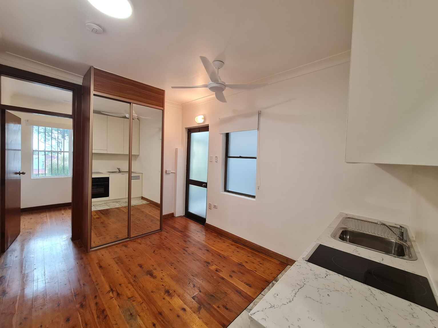 2/126 King Street Newtown 2/126 King Street Newtown