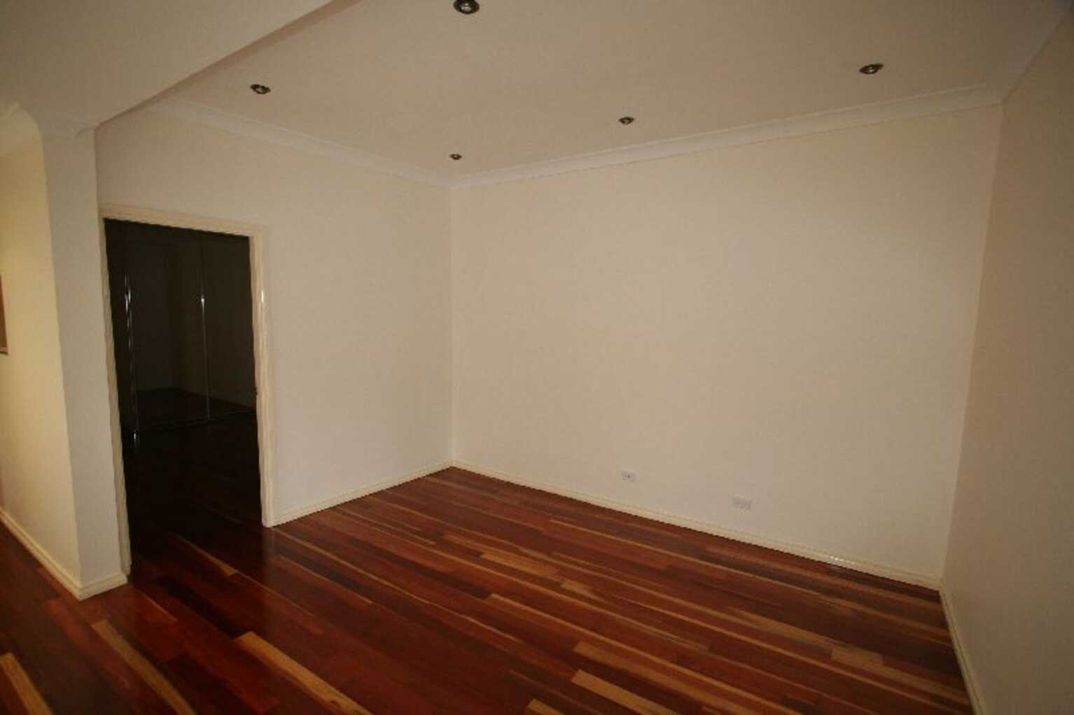 2/102 Alice Street Newtown