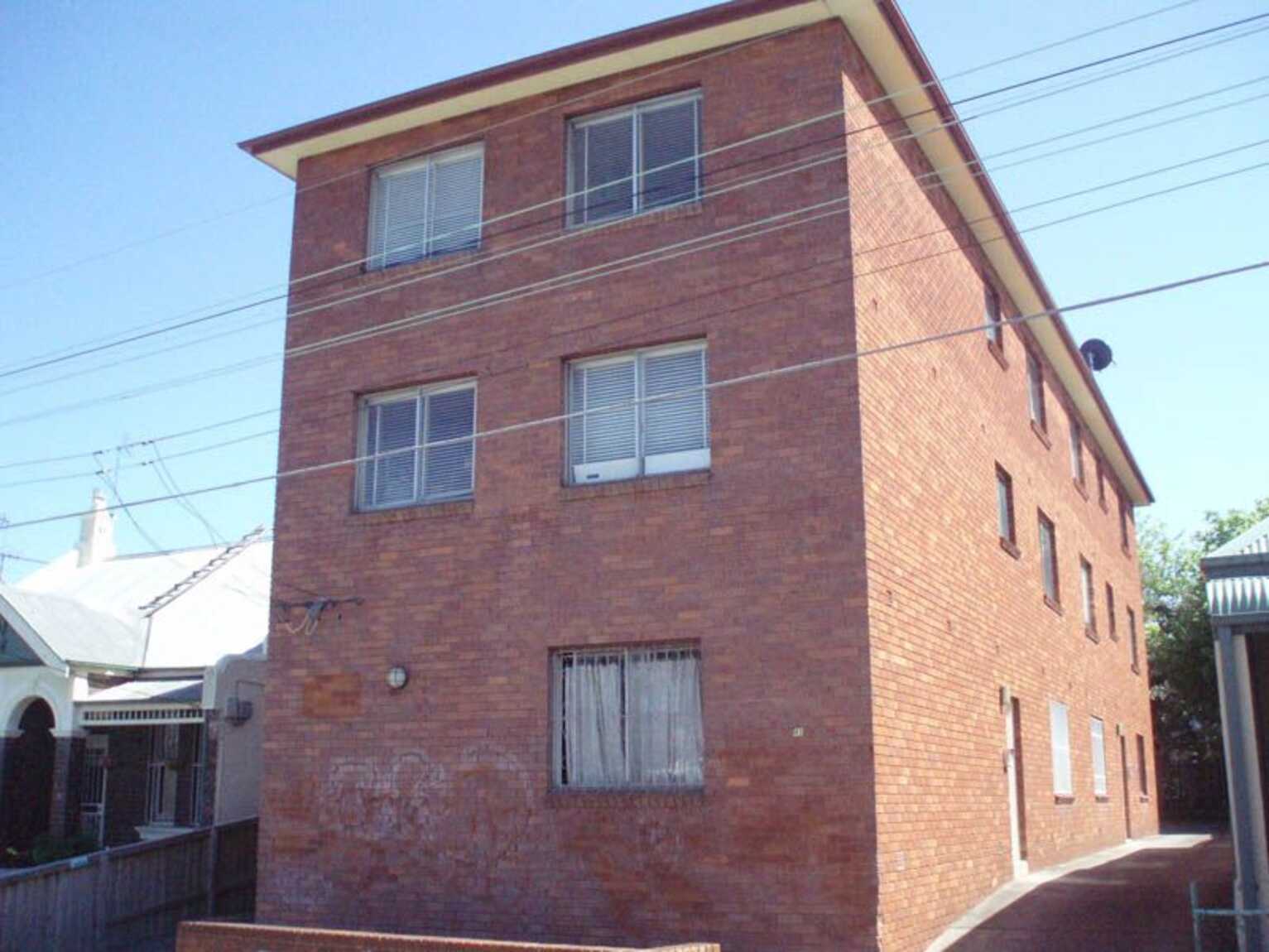 12/41 Lord Street Newtown
