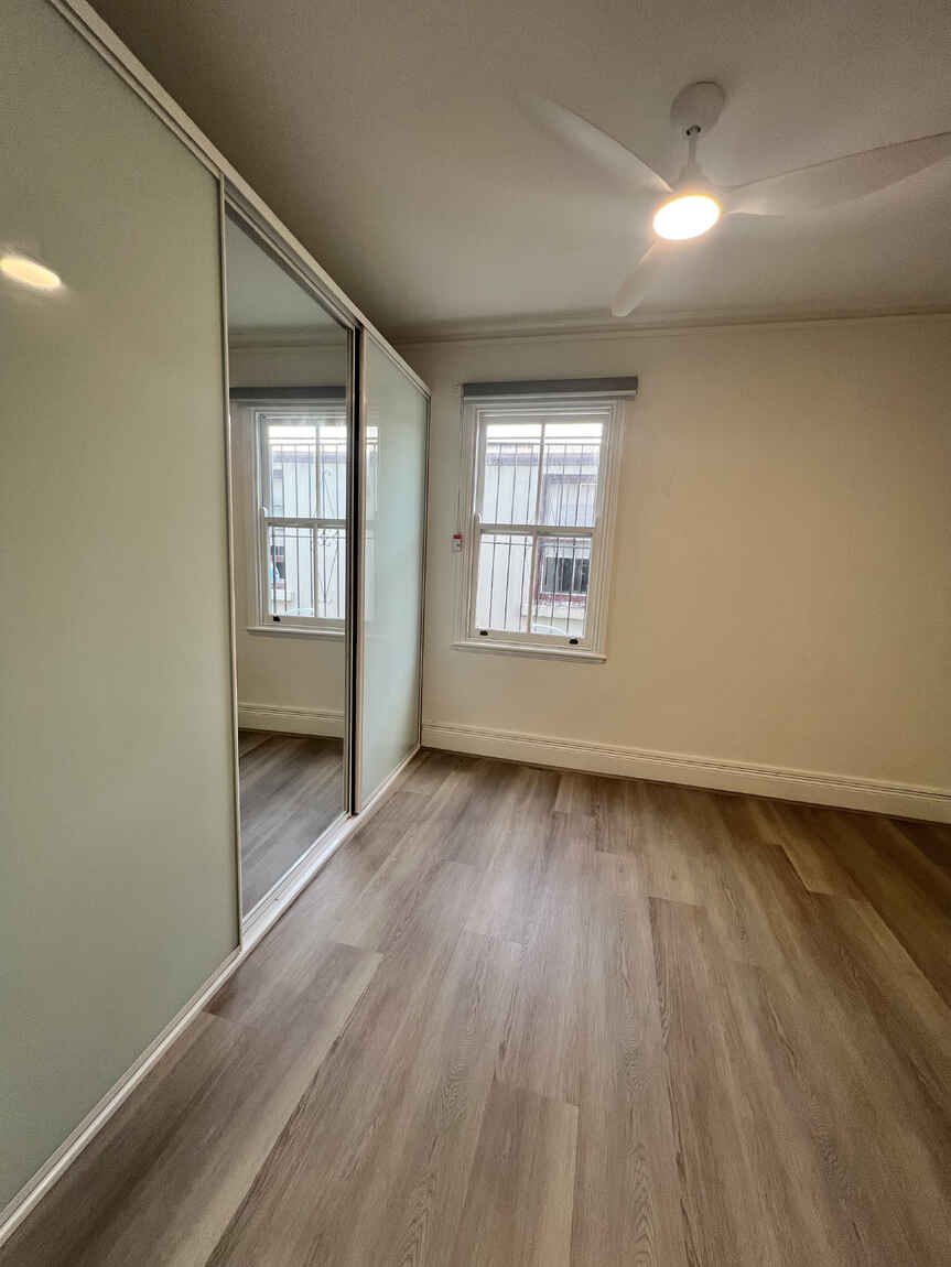 2/427 CLEVELAND STREET Redfern