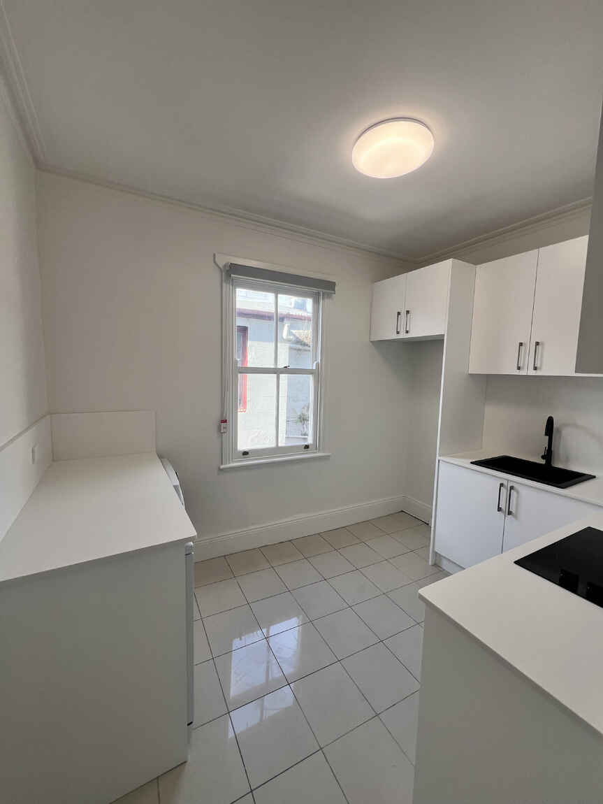 2/427 CLEVELAND STREET Redfern
